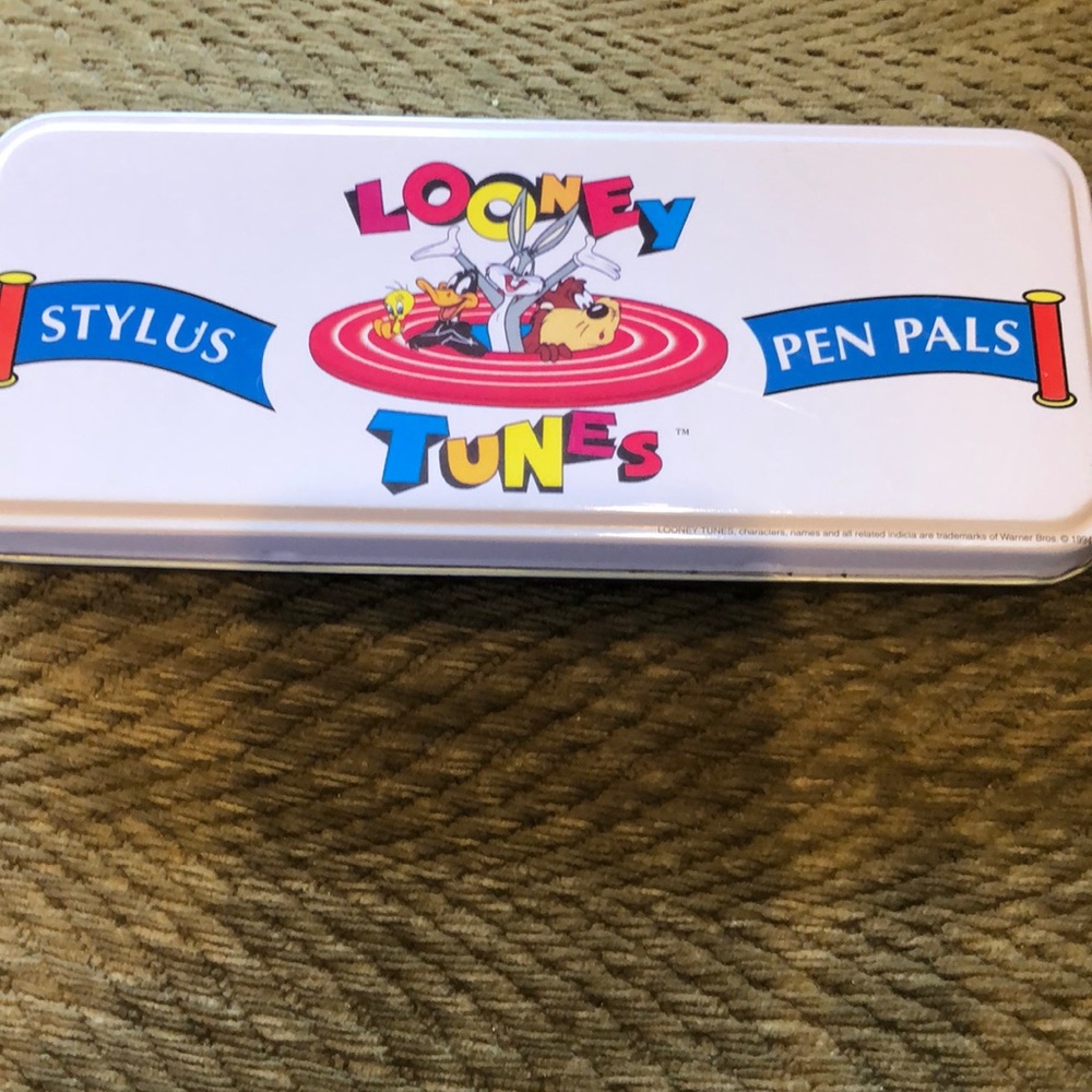 Looney Tunes Bugs Bunny Stylus Pen Pals Writing Instruments in original tin case